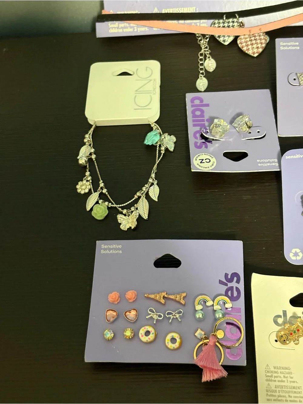 Lot of 7 Claires items: Best Friend set of 2 chokers; bracelet & earrings. New